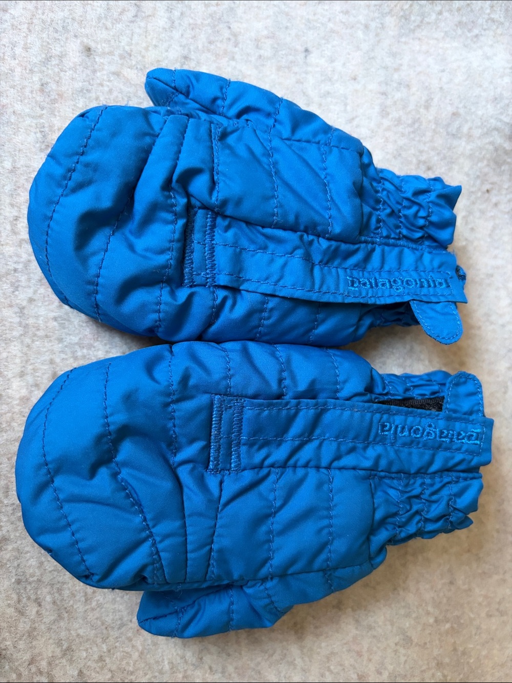 Patagonia Kids Blue Quilted Mittens